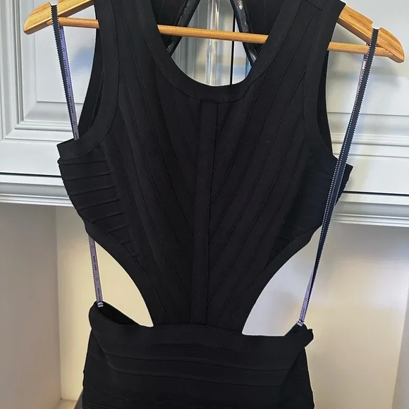 Authentic Herve Leger Black Backless Dress- sexy and classic - Picture 5 of 7